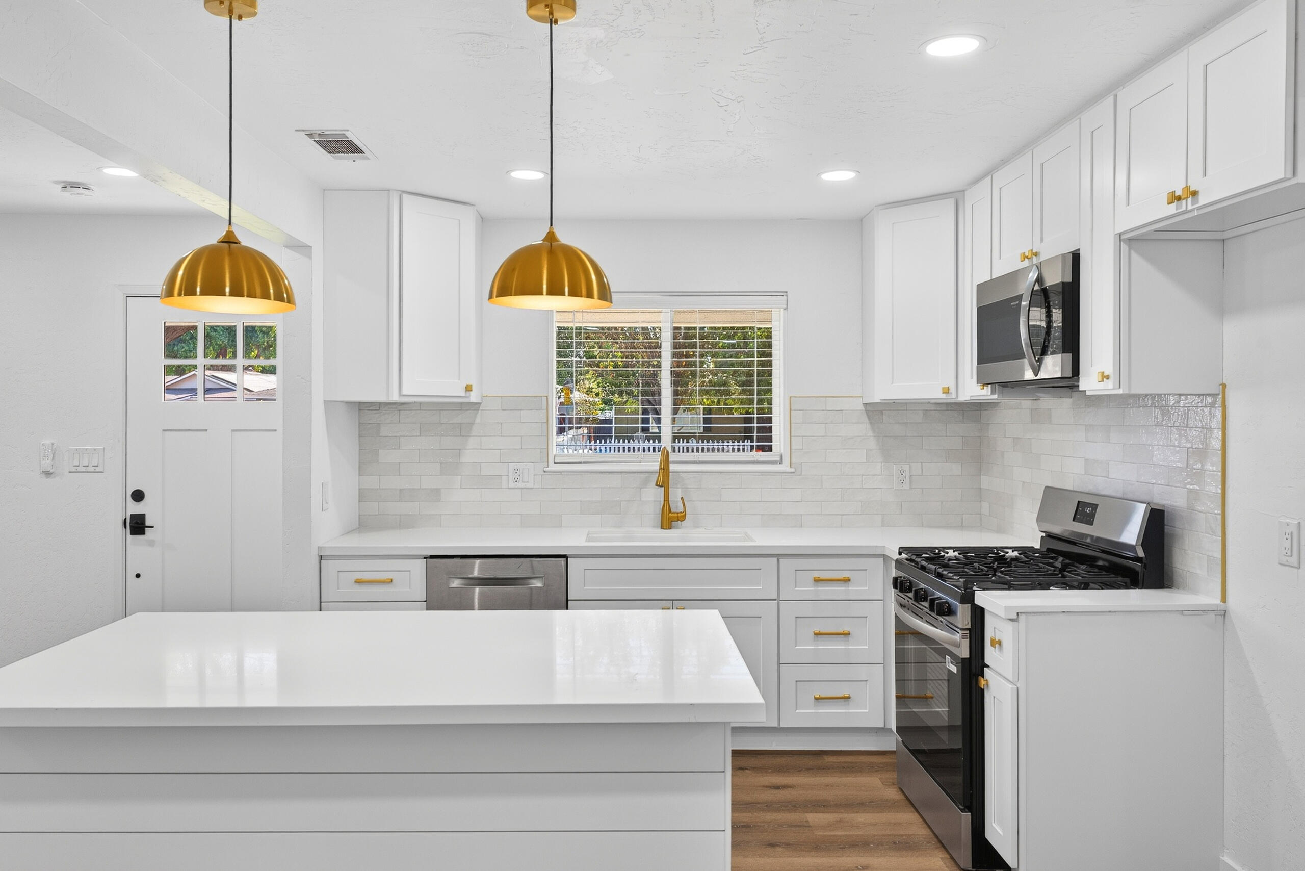 334 E Encore Dr, Hanford, CA 93230