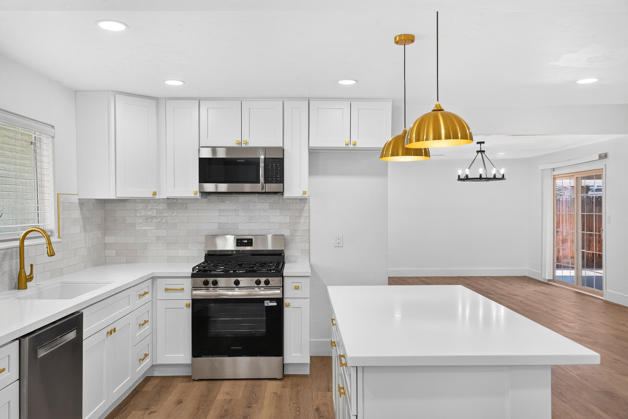 334 E Encore Dr, Hanford, CA 93230