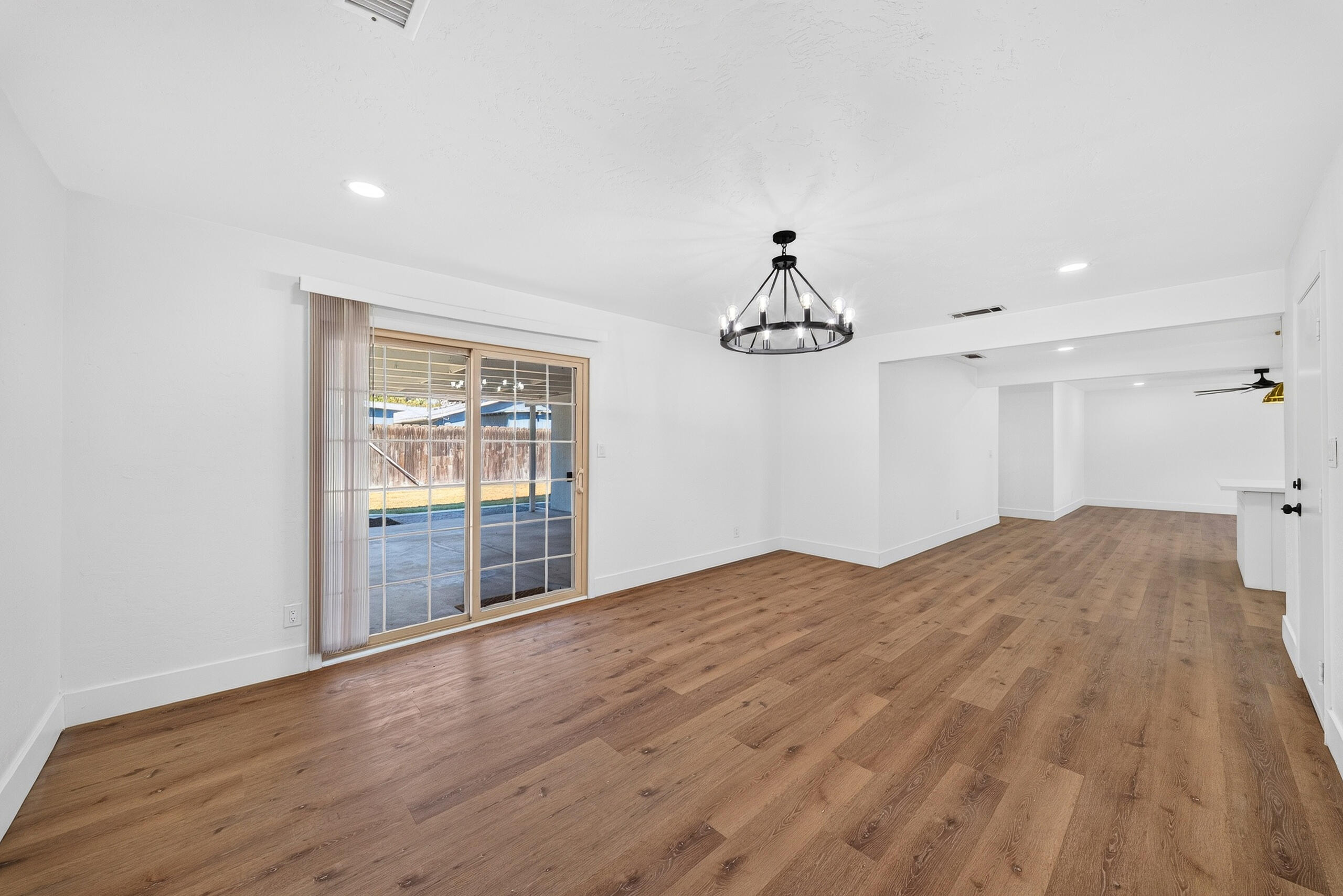 334 E Encore Dr, Hanford, CA 93230