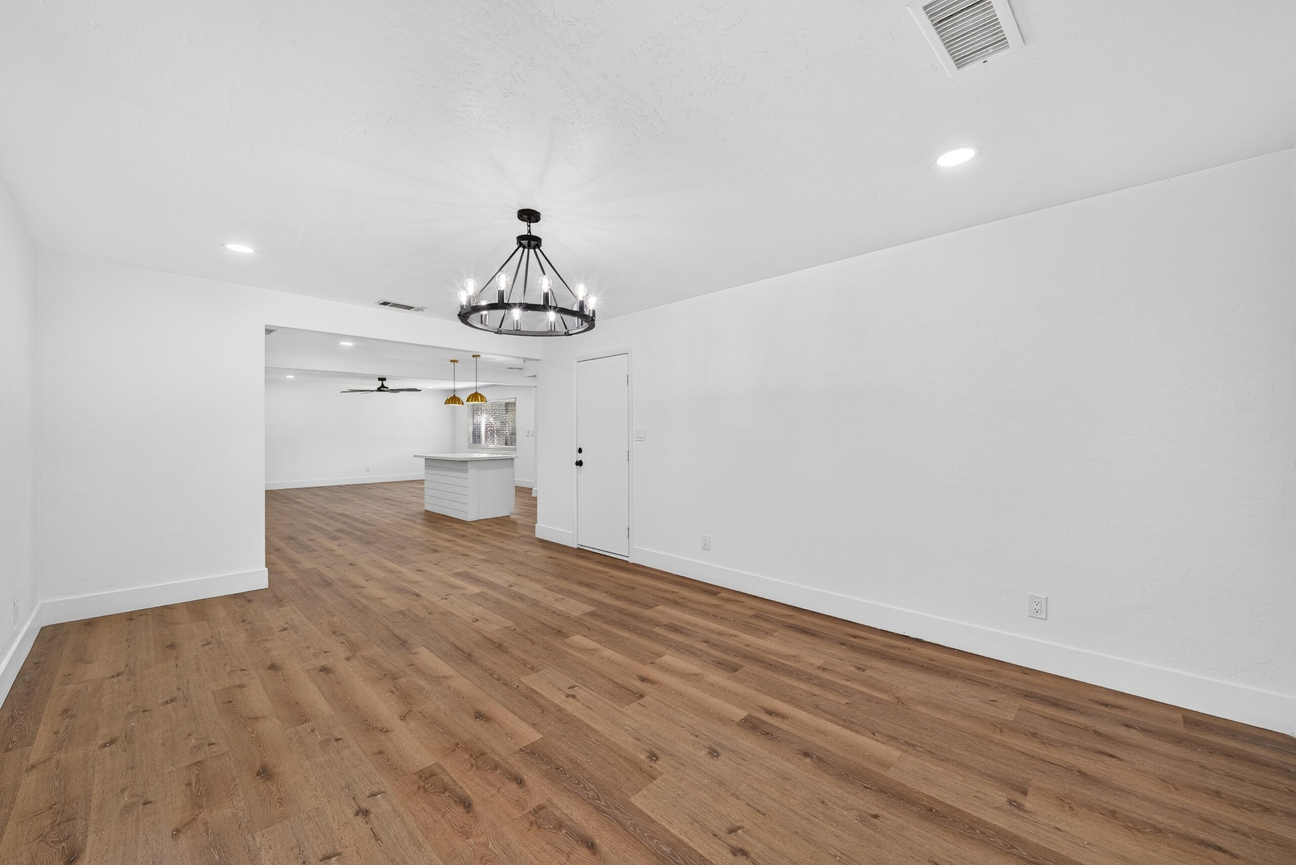 334 E Encore Dr, Hanford, CA 93230