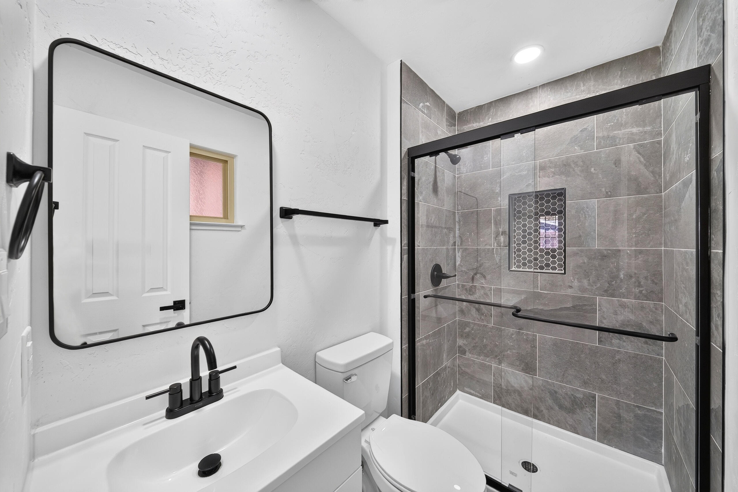 334 E Encore Dr, Hanford, CA 93230