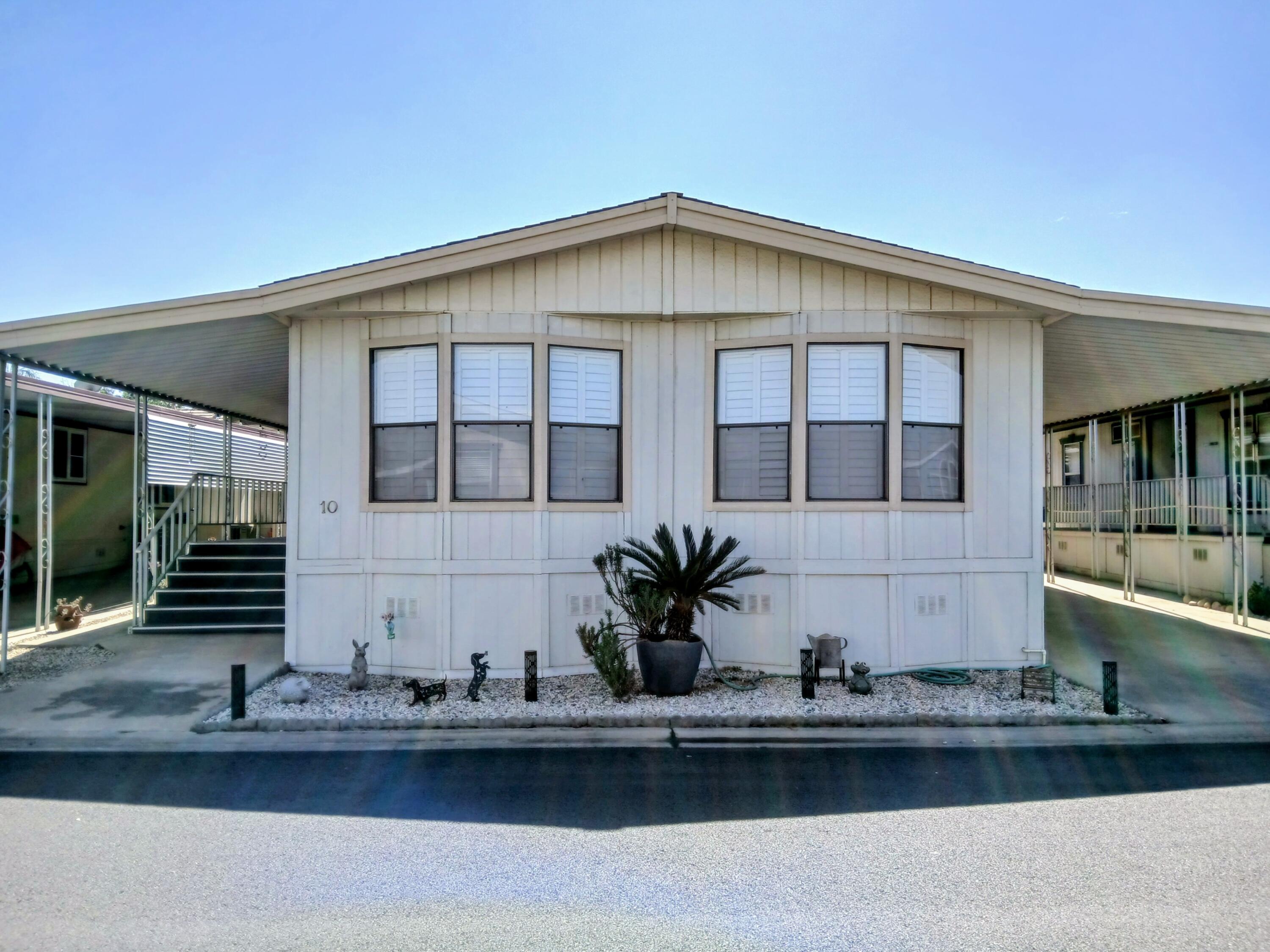 2459 N Oaks St #10, Tulare, CA 93274
