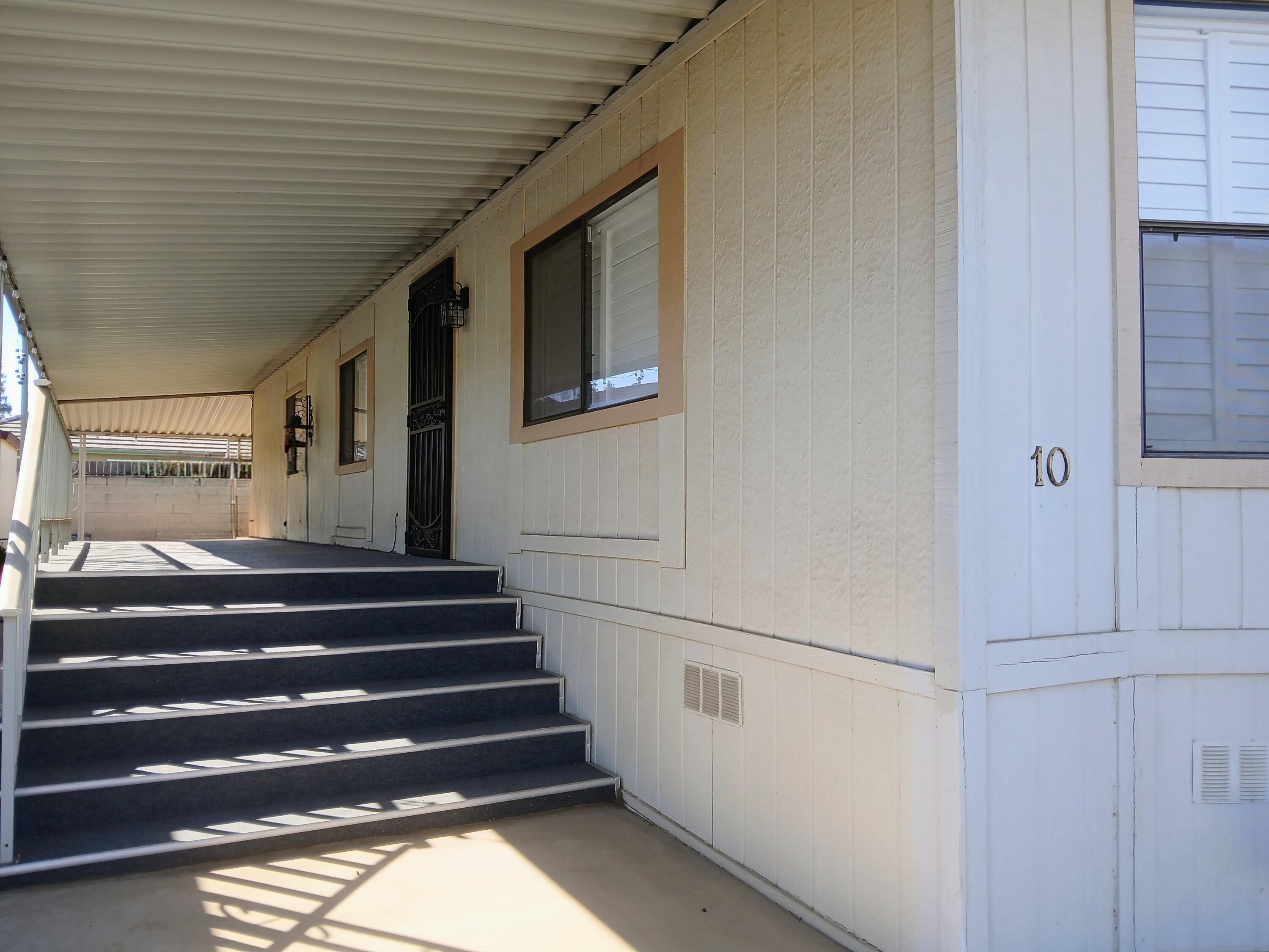 2459 N Oaks St #10, Tulare, CA 93274