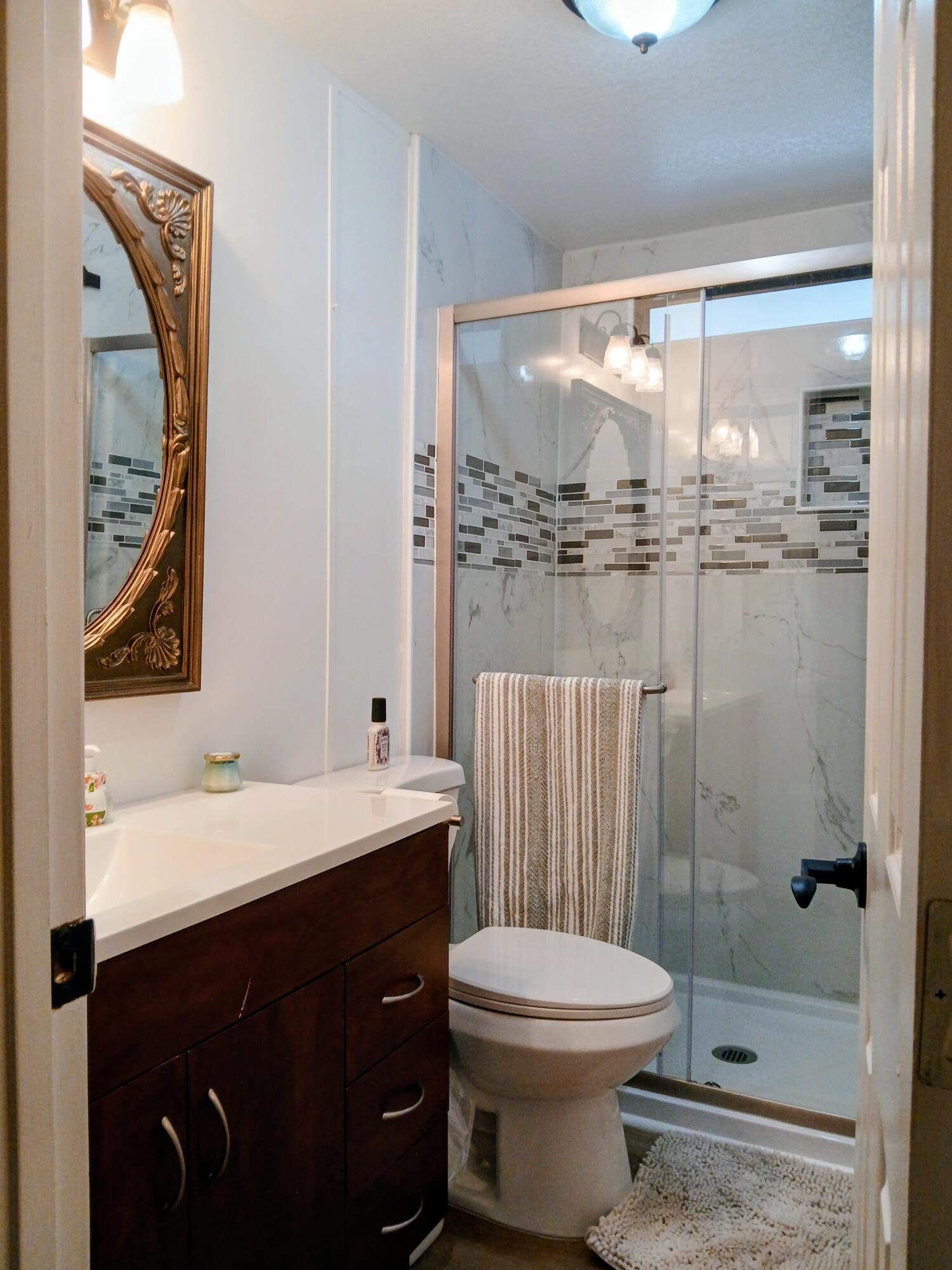 2459 N Oaks St #10, Tulare, CA 93274
