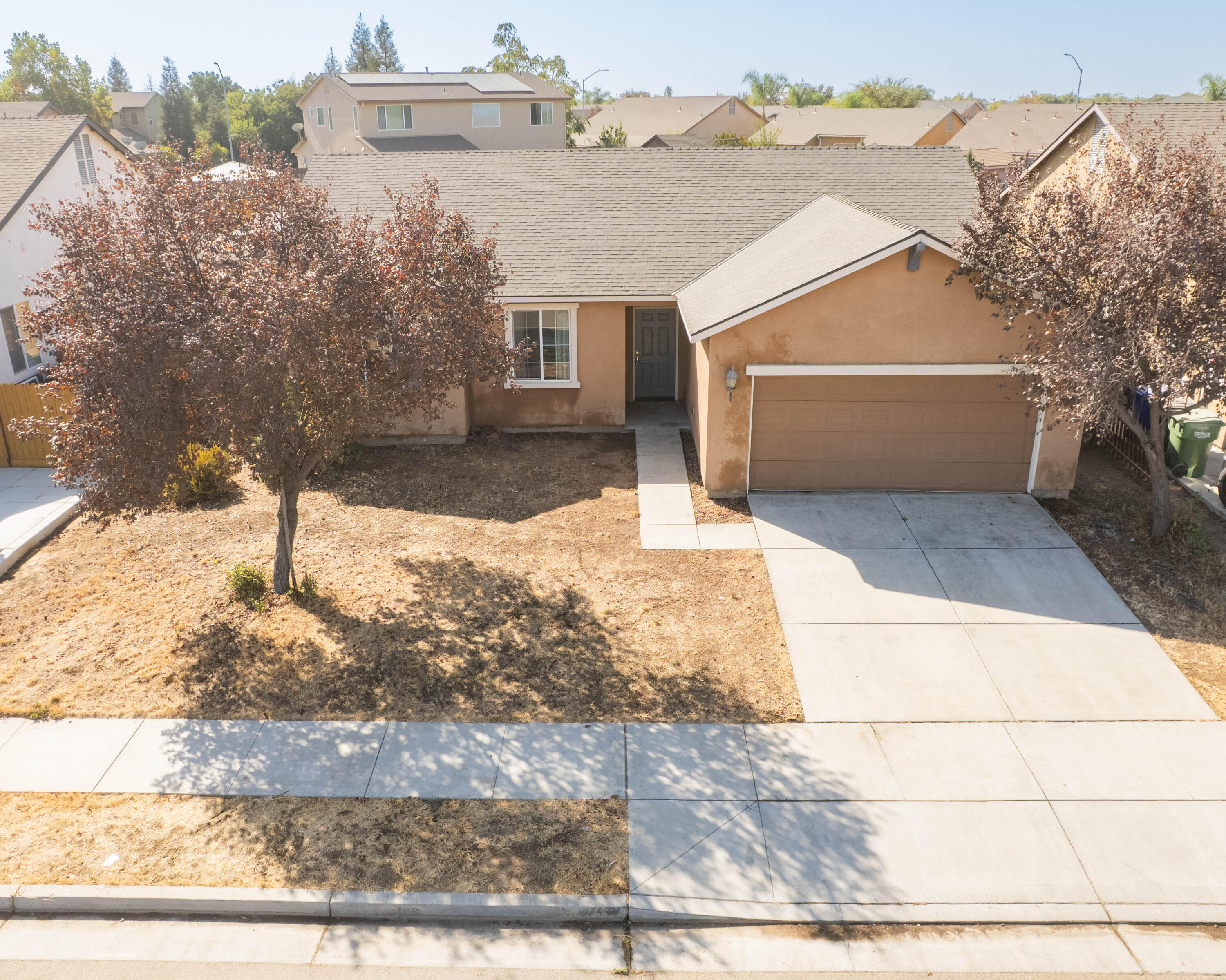 1186 Rosemary, Dinuba, CA 93618