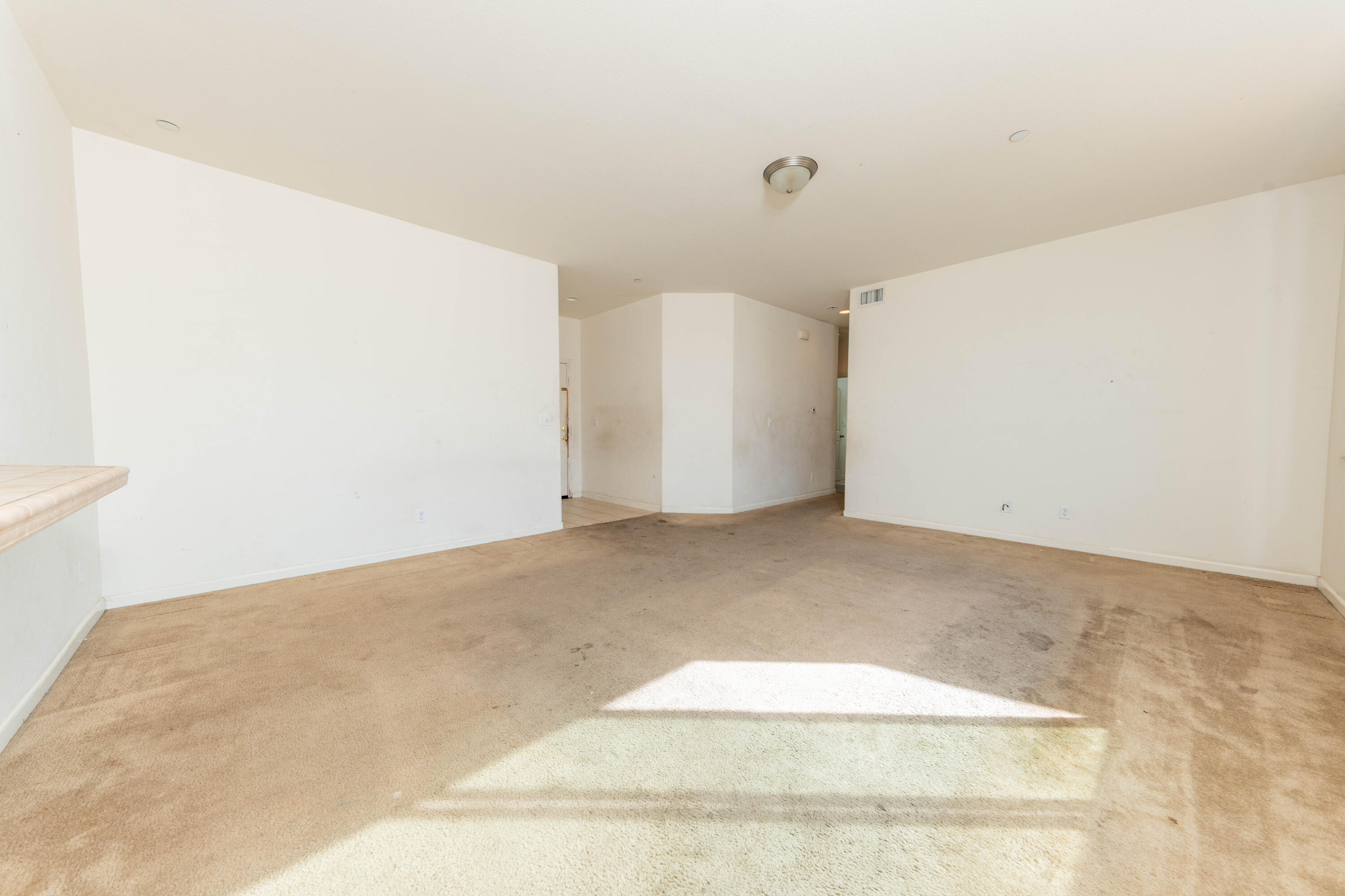 1186 Rosemary, Dinuba, CA 93618