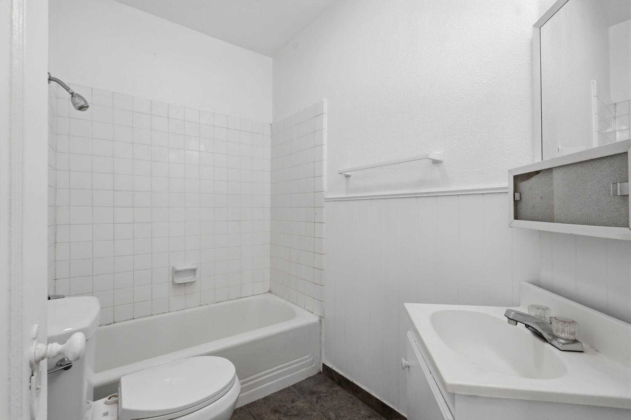 78 N Olive Terrace St, Porterville, CA 93257