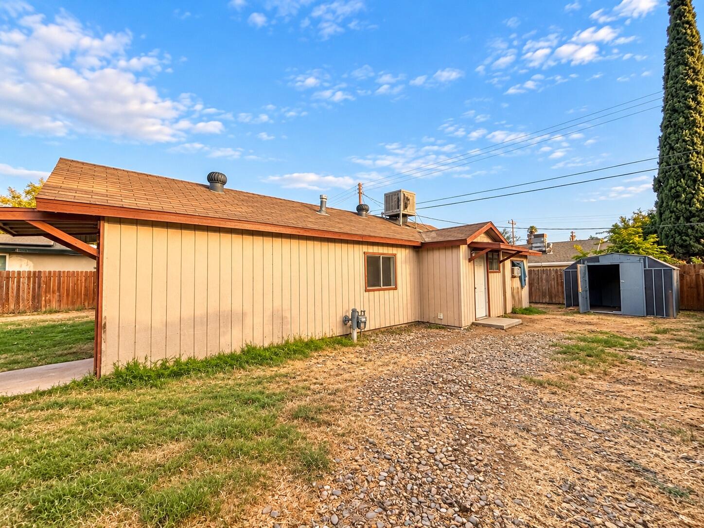 807 Castaic Ave, Bakersfield, CA 93308