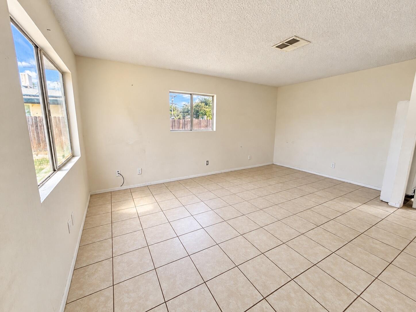 807 Castaic Ave, Bakersfield, CA 93308