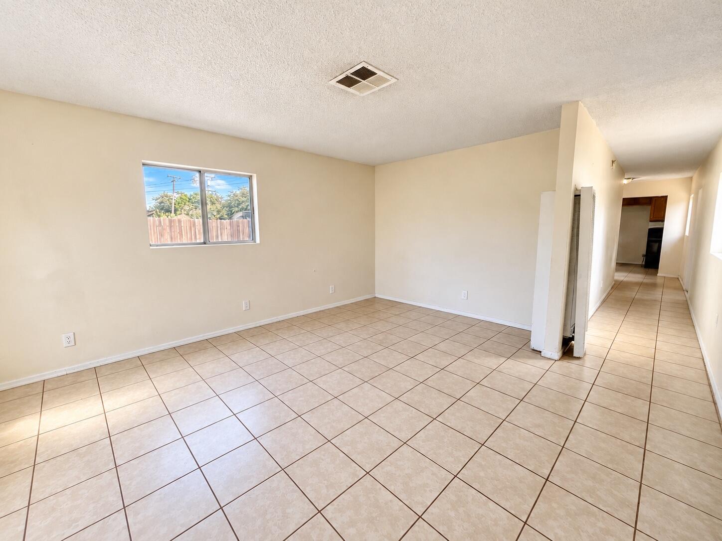 807 Castaic Ave, Bakersfield, CA 93308