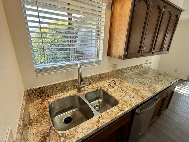 201 N Bollinger St, Visalia, CA 93291