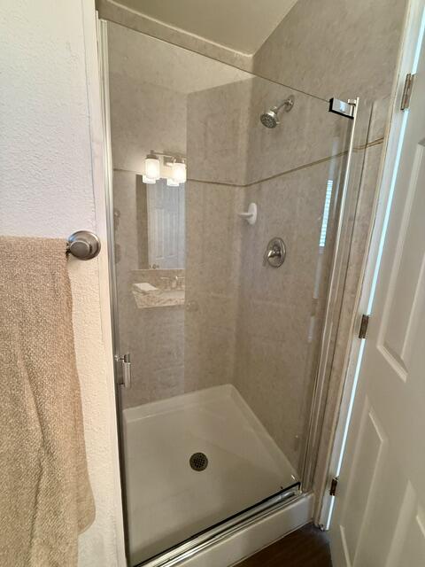201 N Bollinger St, Visalia, CA 93291
