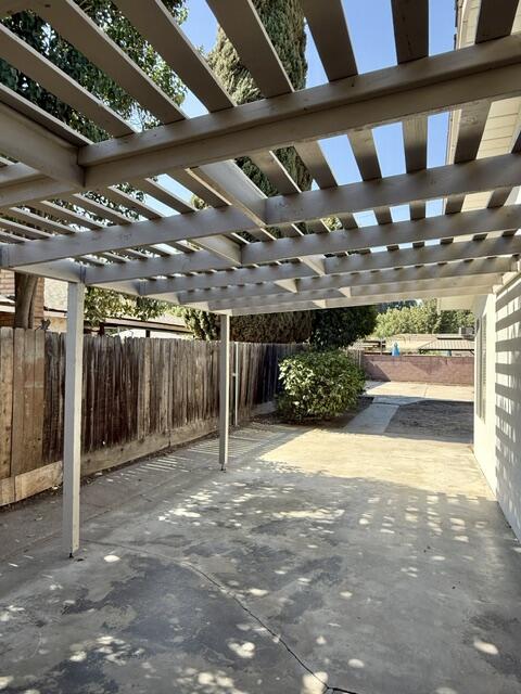 201 N Bollinger St, Visalia, CA 93291