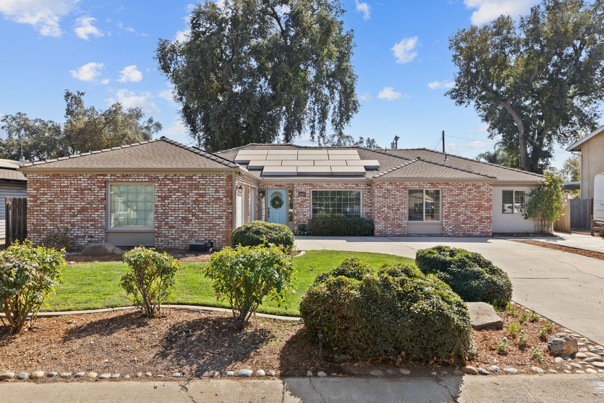 14893 Lipson Ave, Visalia, CA 93292
