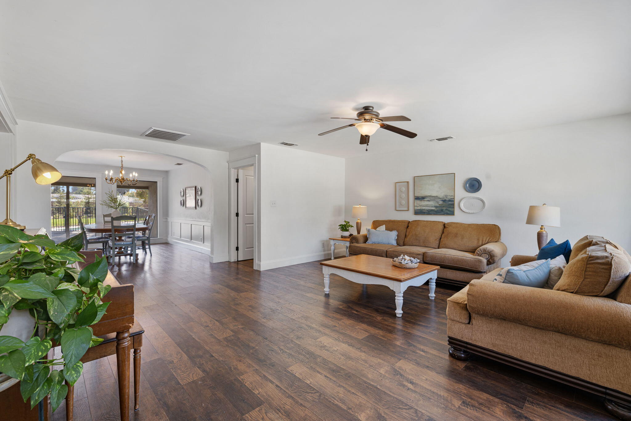 14893 Lipson Ave, Visalia, CA 93292