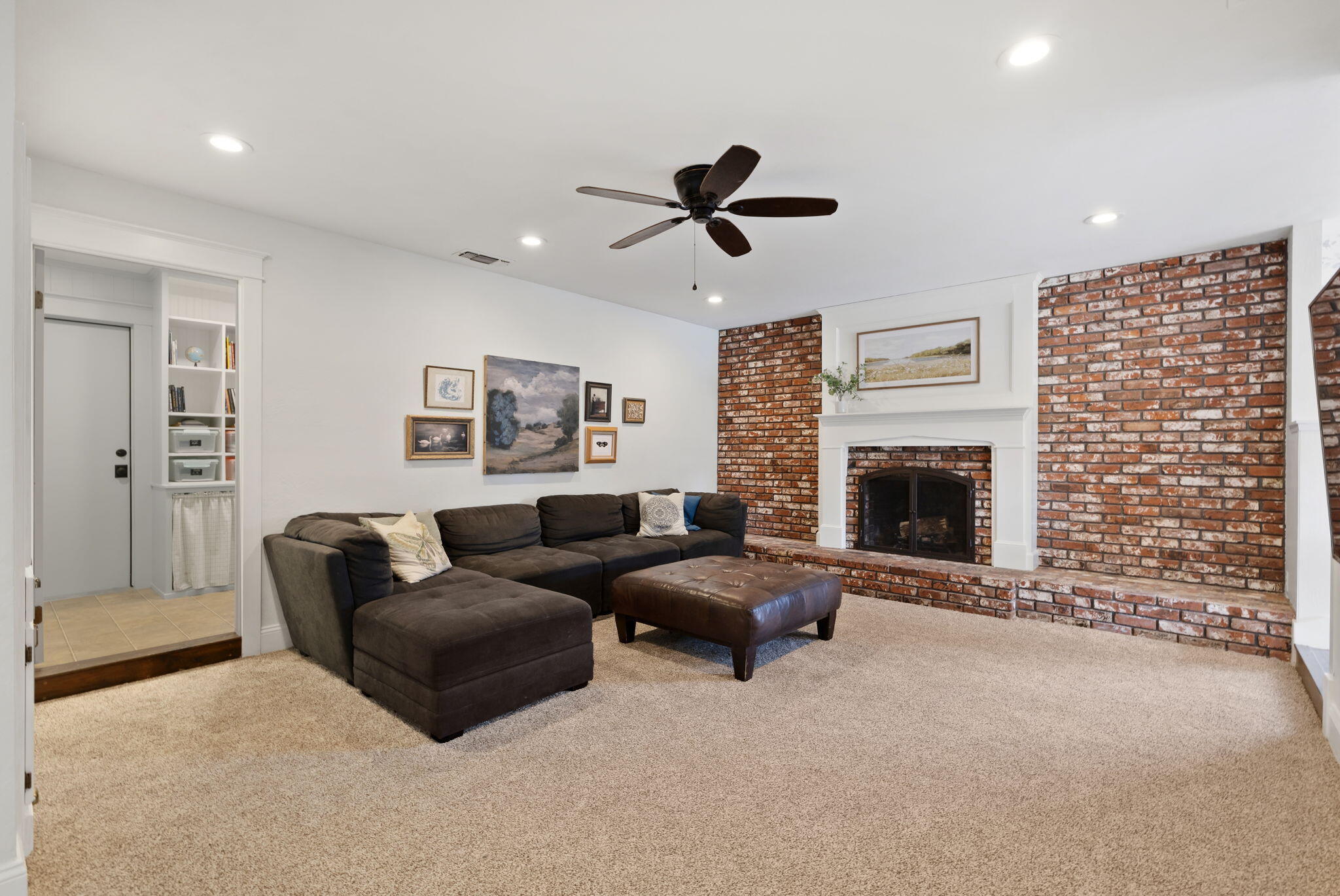 14893 Lipson Ave, Visalia, CA 93292