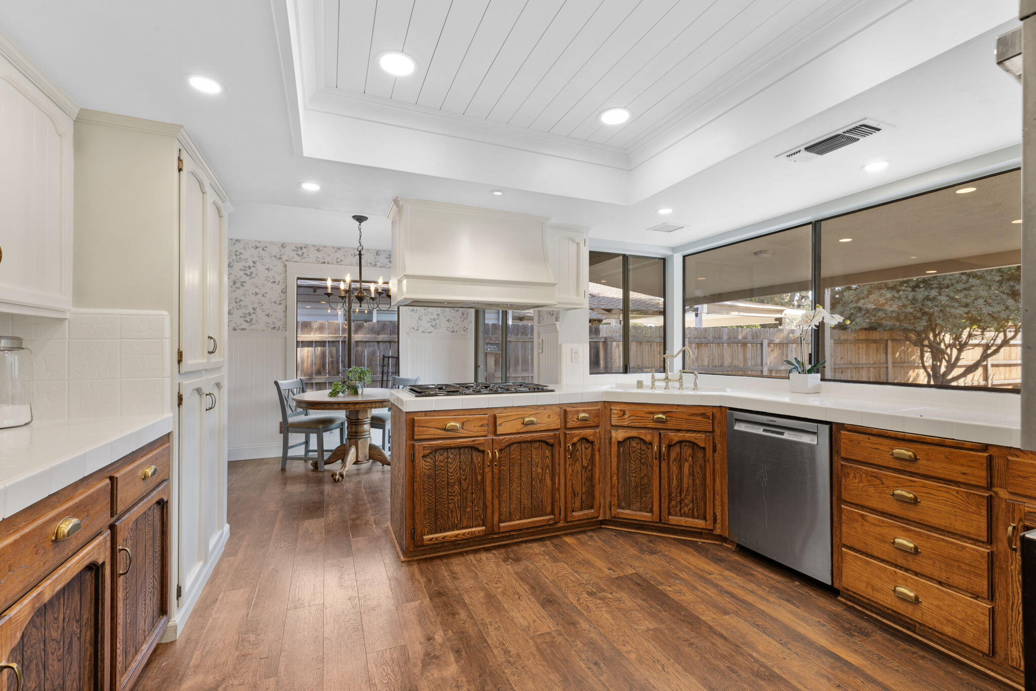 14893 Lipson Ave, Visalia, CA 93292
