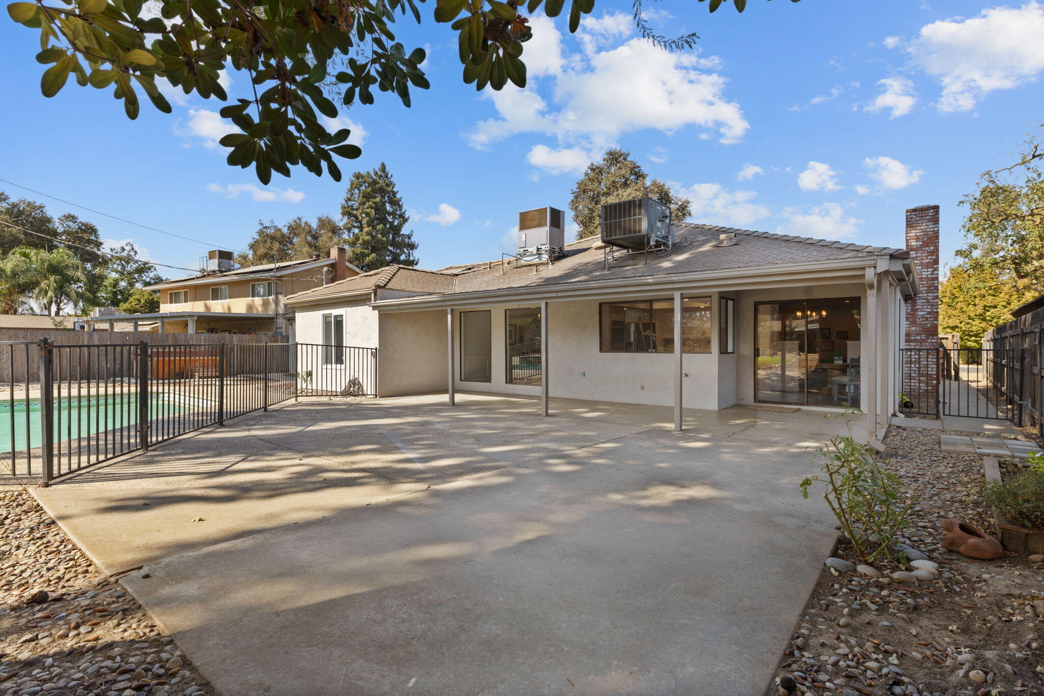 14893 Lipson Ave, Visalia, CA 93292