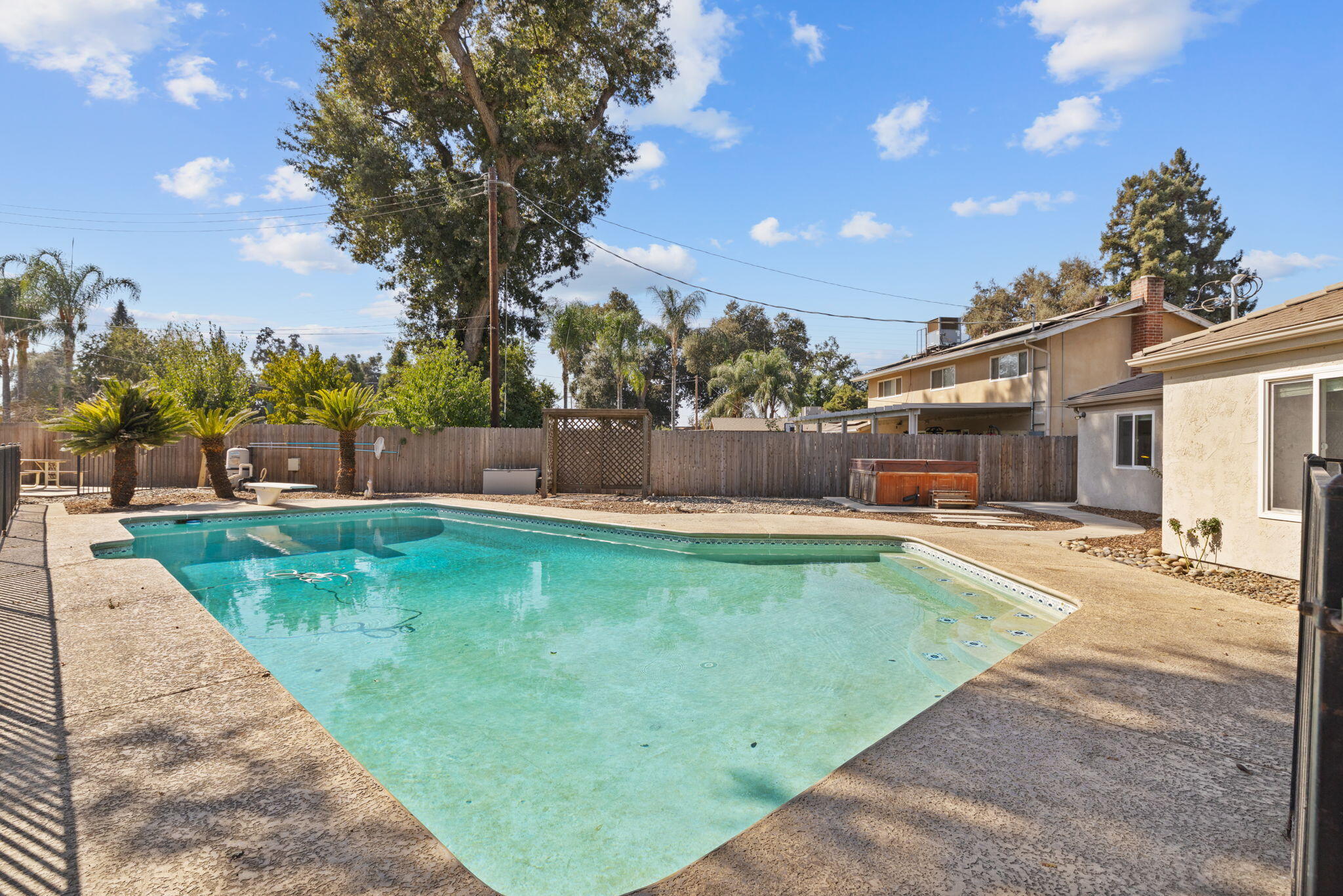 14893 Lipson Ave, Visalia, CA 93292
