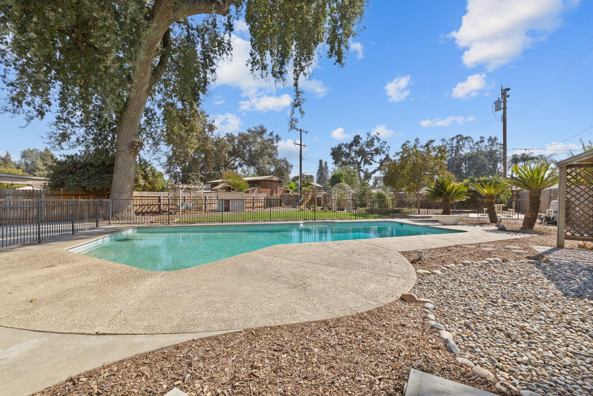 14893 Lipson Ave, Visalia, CA 93292