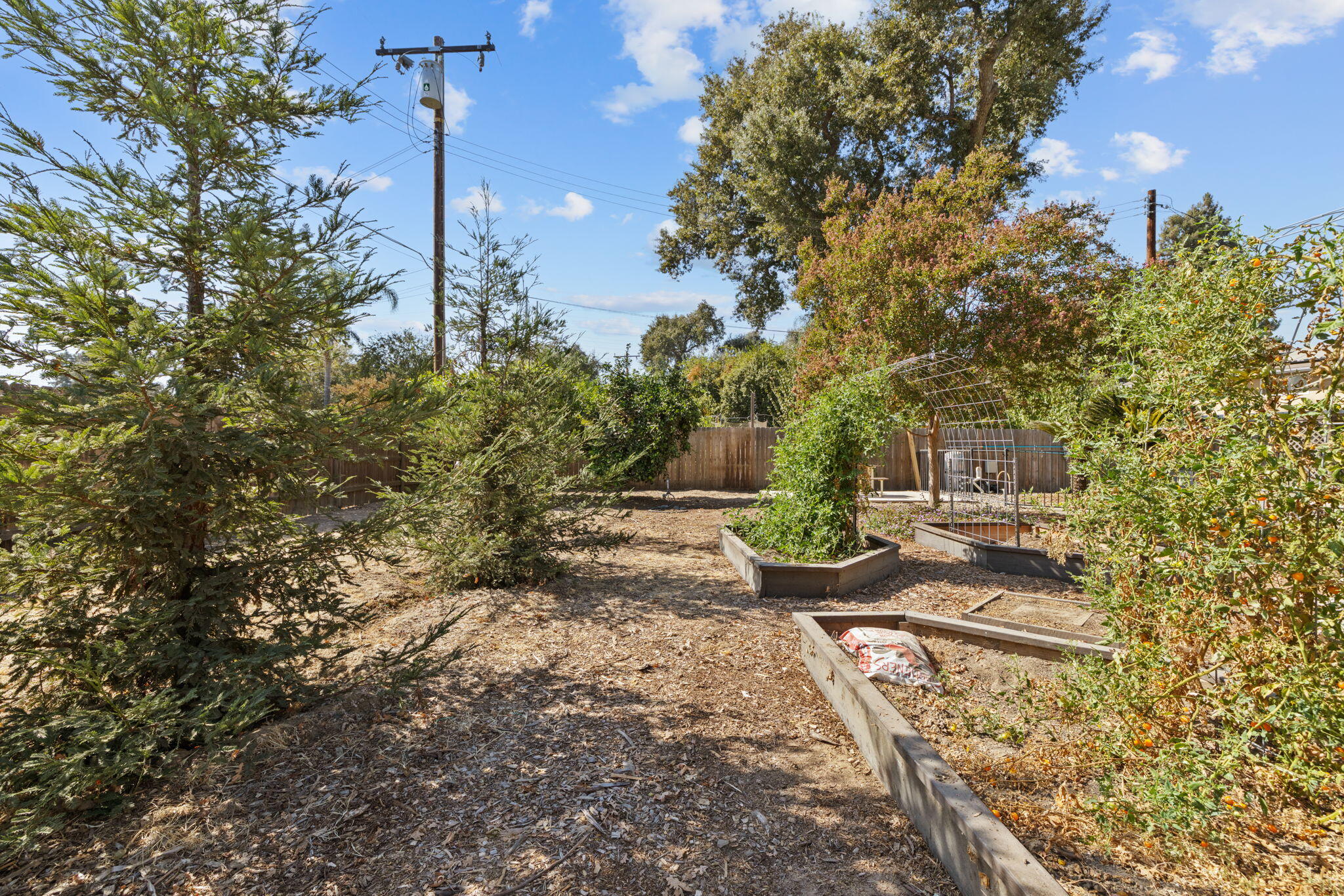 14893 Lipson Ave, Visalia, CA 93292