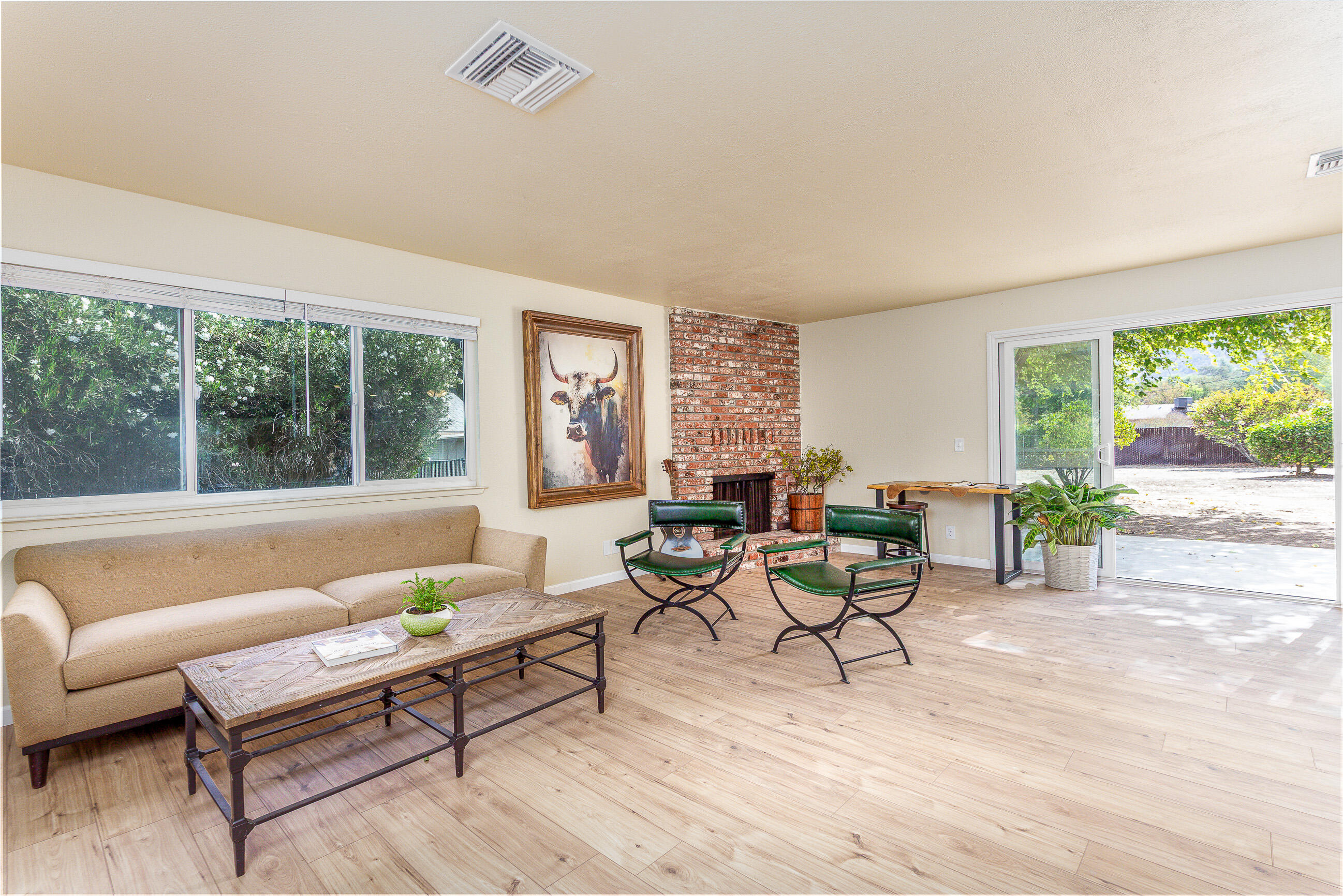 40724 Crystal Dr, Three Rivers, CA 93271