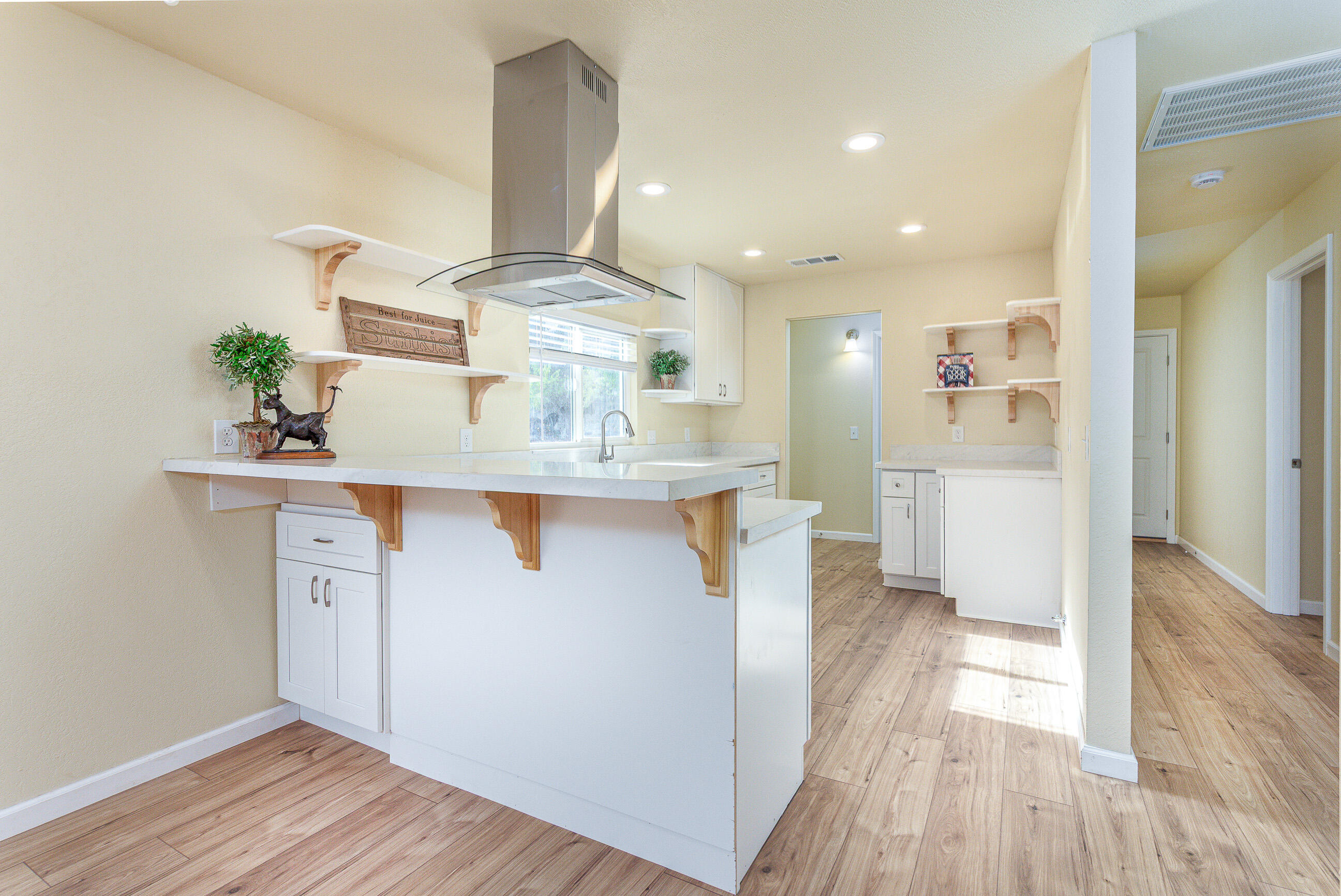 40724 Crystal Dr, Three Rivers, CA 93271