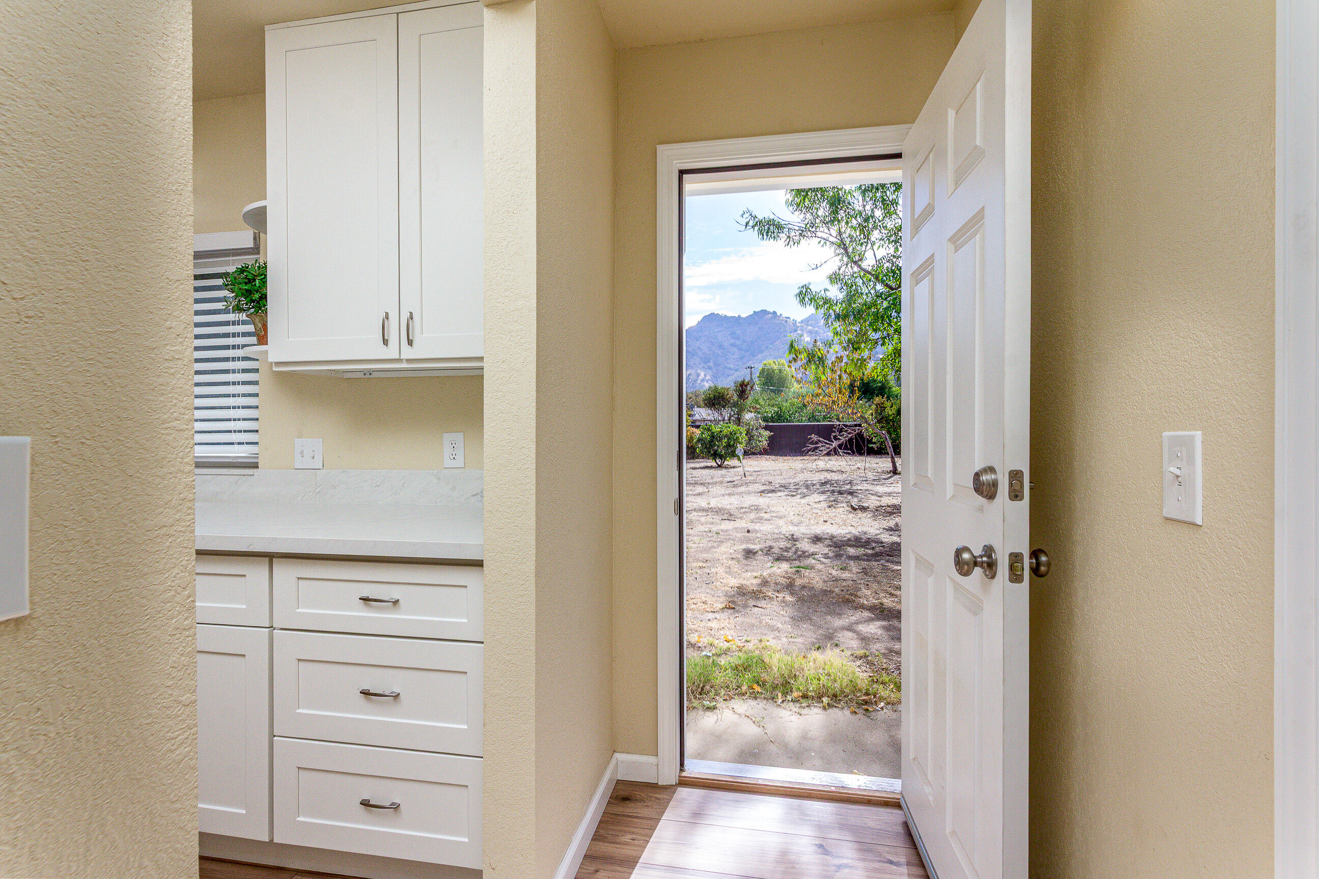 40724 Crystal Dr, Three Rivers, CA 93271