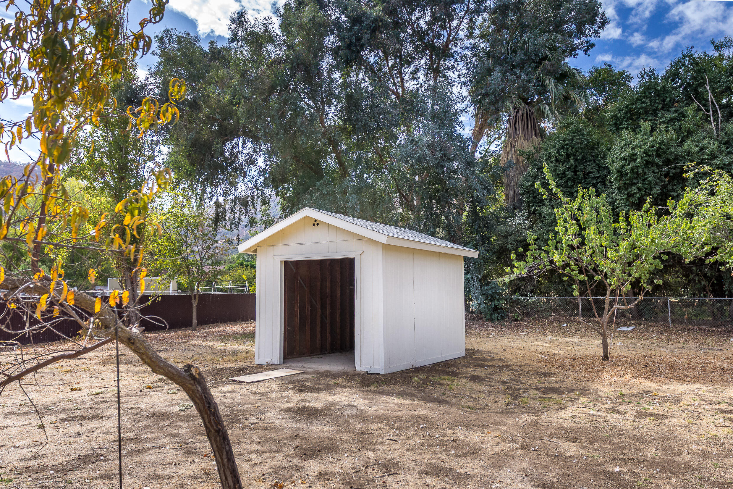 40724 Crystal Dr, Three Rivers, CA 93271
