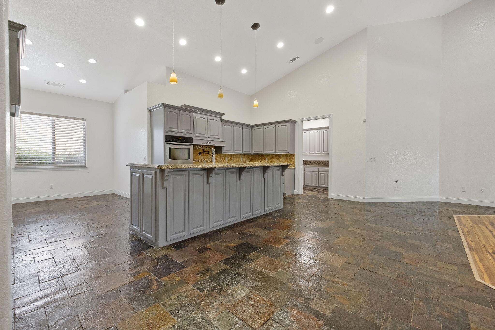 17616 Meagan Ct, Springville, CA 93265
