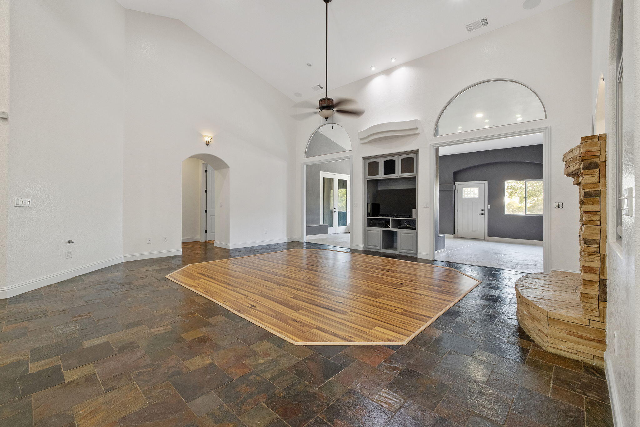 17616 Meagan Ct, Springville, CA 93265