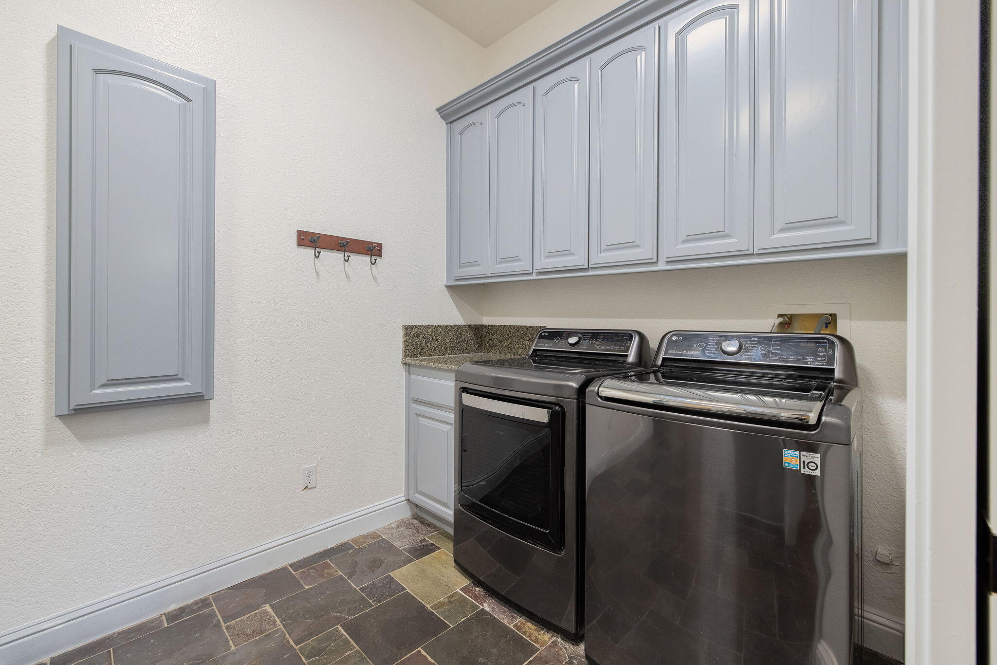 17616 Meagan Ct, Springville, CA 93265