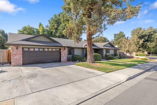1987 W Orange Ave, Porterville, CA 93257
