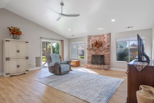 1987 W Orange Ave, Porterville, CA 93257