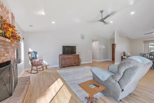 1987 W Orange Ave, Porterville, CA 93257
