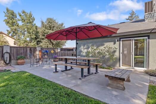 1987 W Orange Ave, Porterville, CA 93257