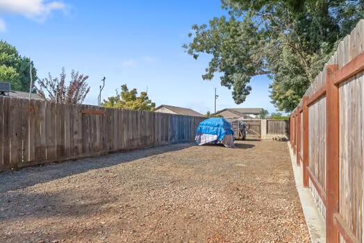 1987 W Orange Ave, Porterville, CA 93257