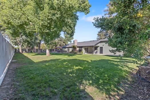 1987 W Orange Ave, Porterville, CA 93257