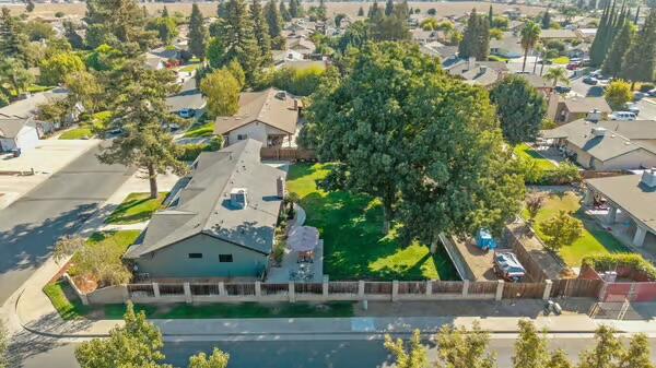 1987 W Orange Ave, Porterville, CA 93257