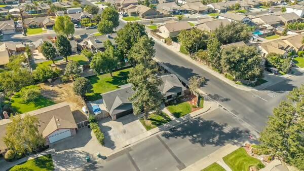 1987 W Orange Ave, Porterville, CA 93257