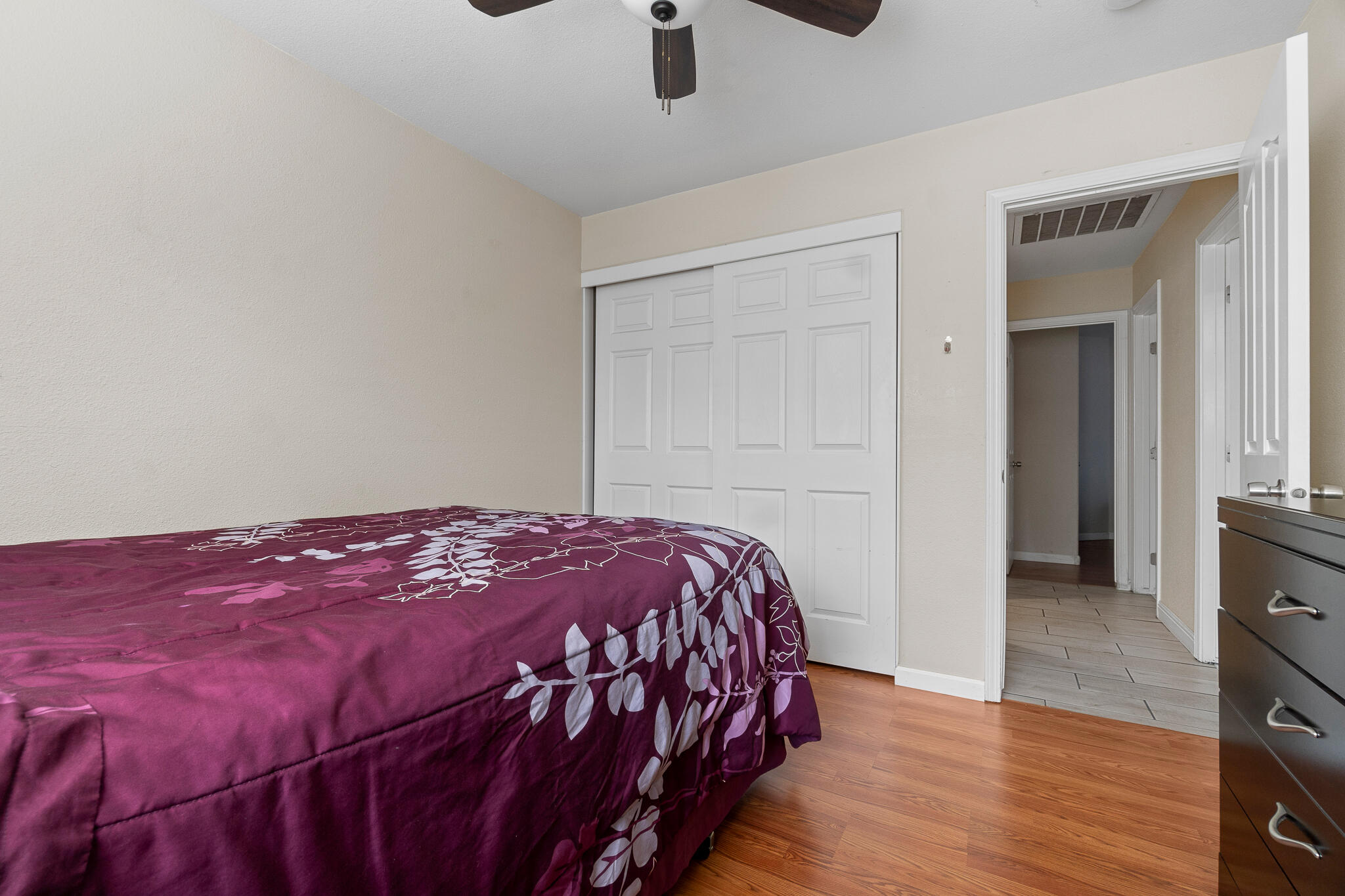 1700 N Rio Vista Ct, Visalia, CA 93292