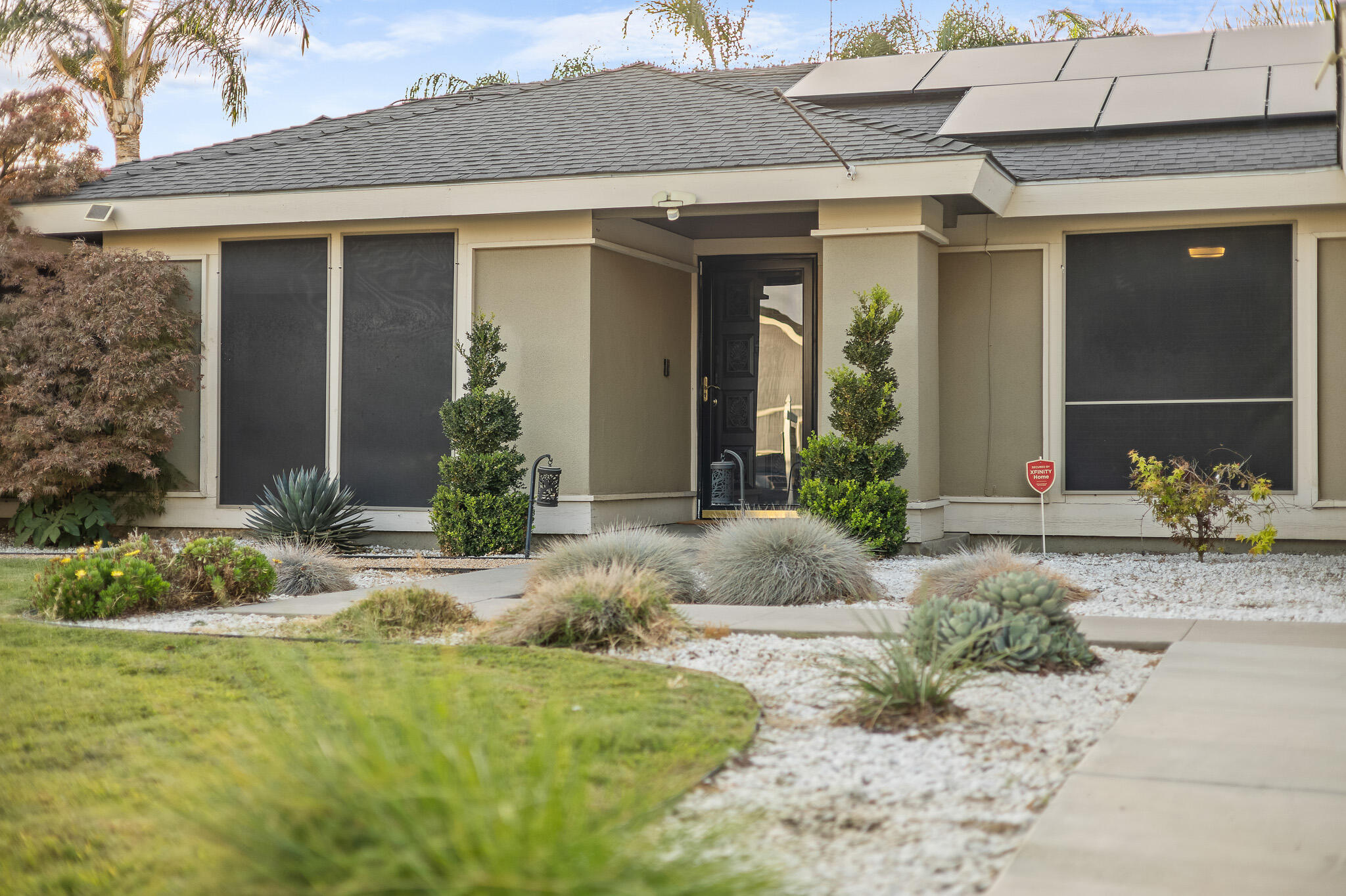 2131 S Hall St, Visalia, CA 93277
