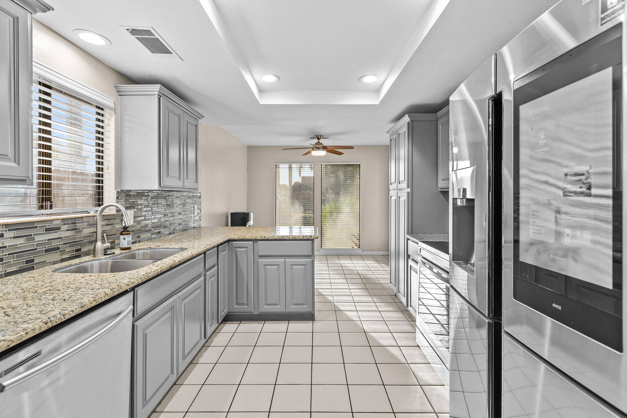 2131 S Hall St, Visalia, CA 93277