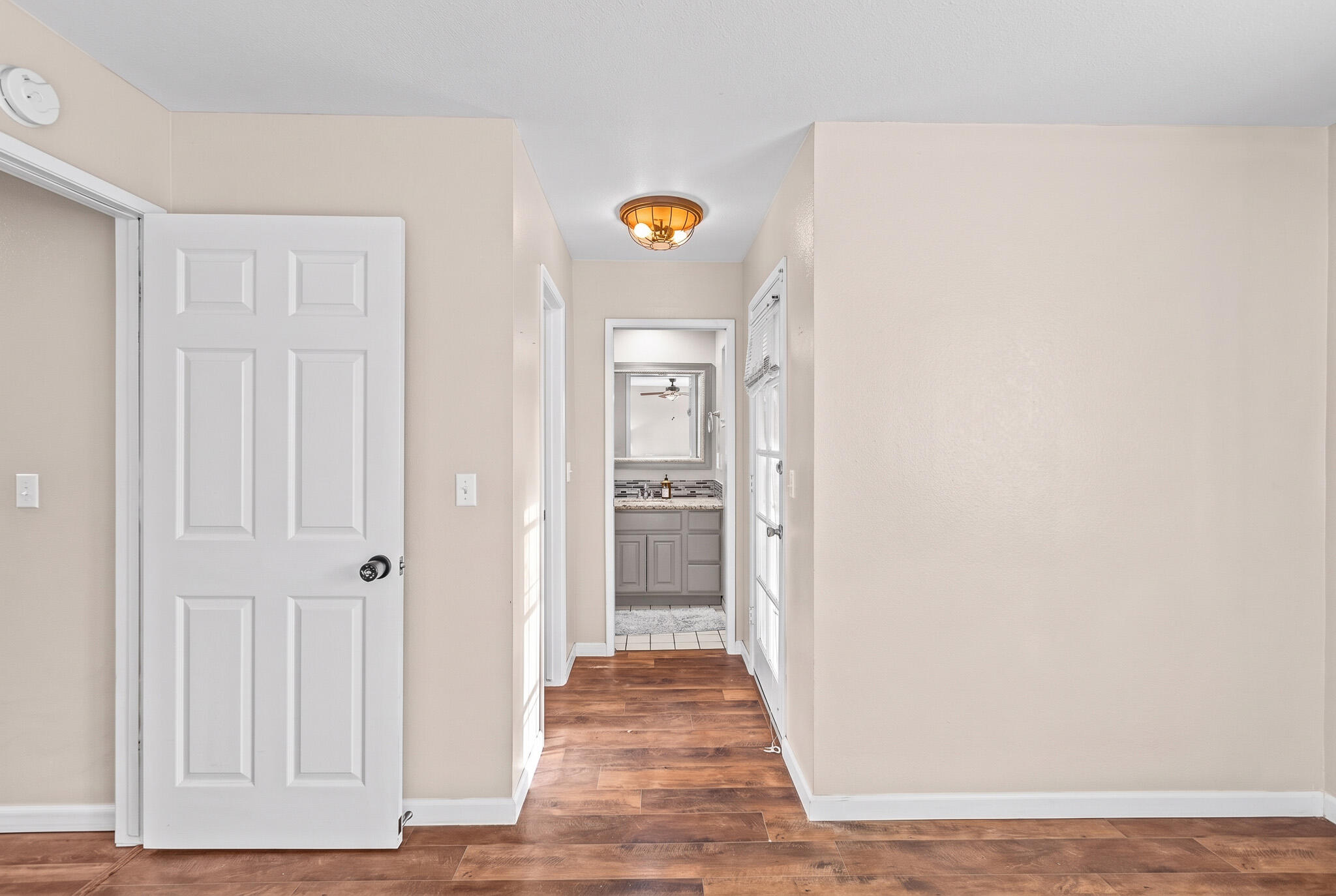 2131 S Hall St, Visalia, CA 93277