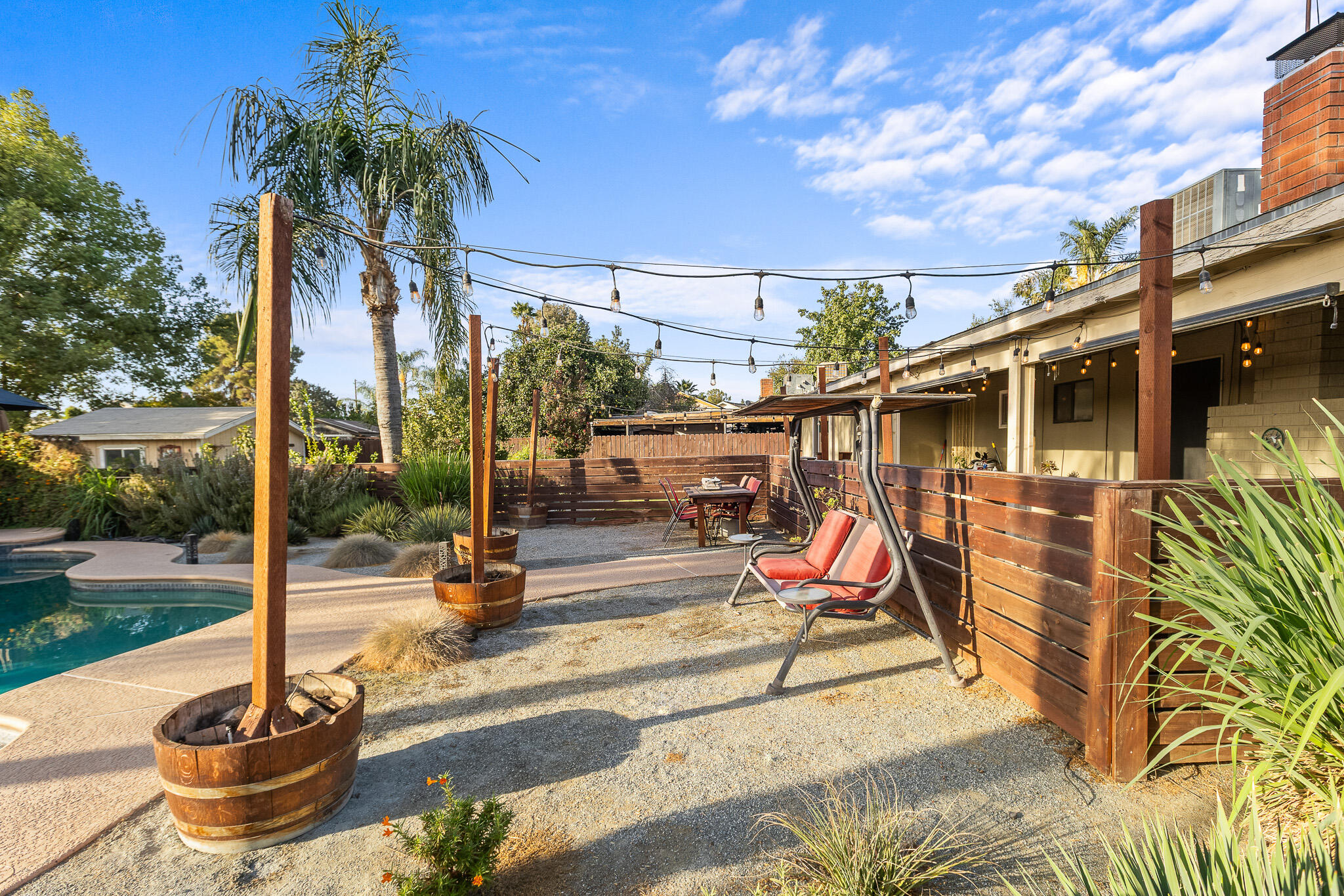 2131 S Hall St, Visalia, CA 93277