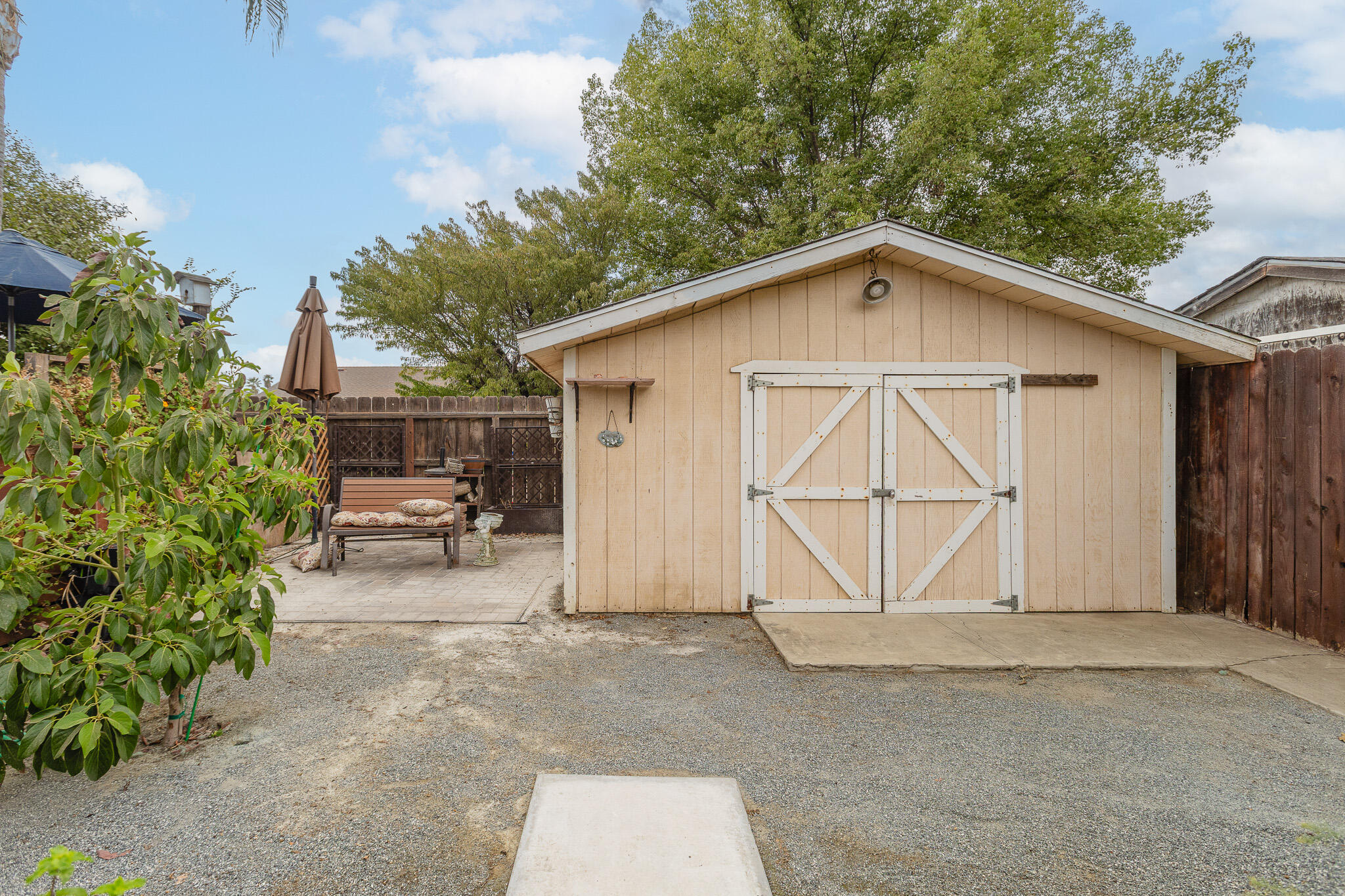 2131 S Hall St, Visalia, CA 93277