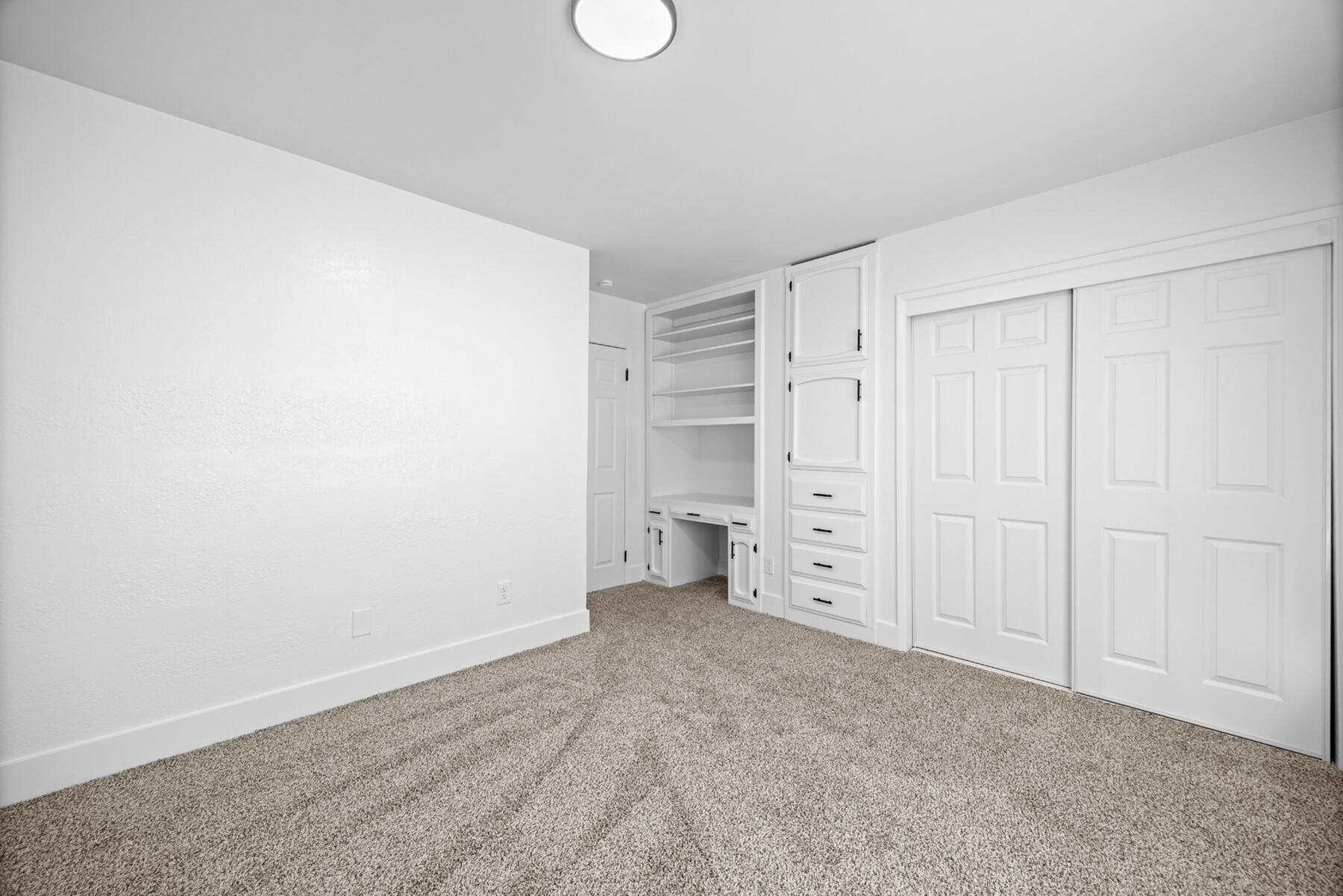 1112 N Scenic Dr, Porterville, CA 93257