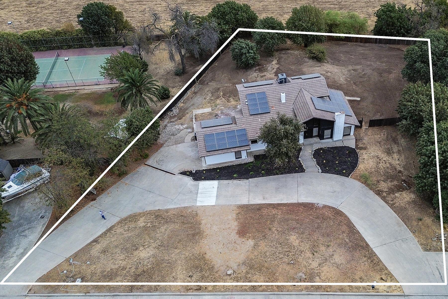 1112 N Scenic Dr, Porterville, CA 93257