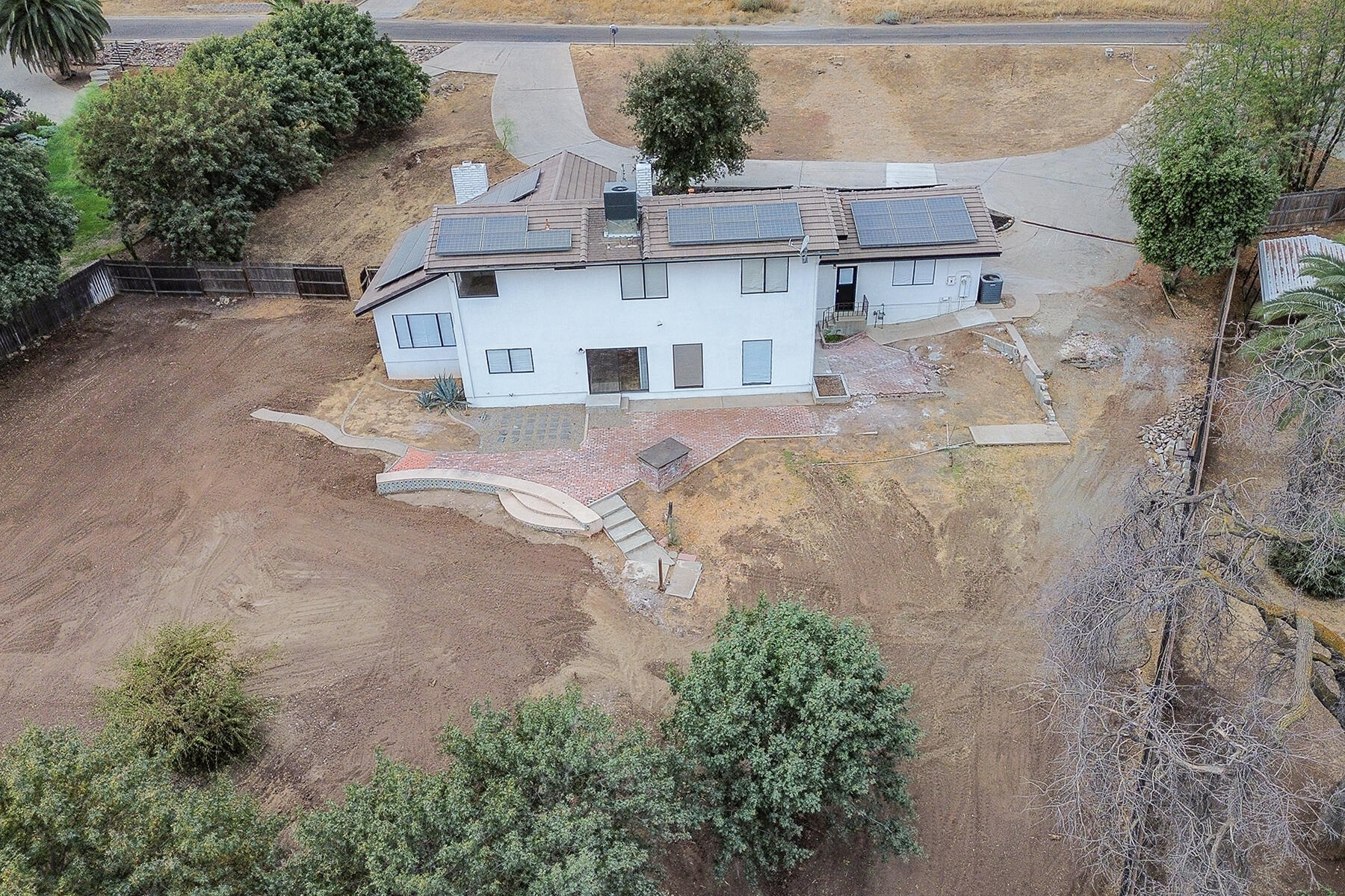 1112 N Scenic Dr, Porterville, CA 93257