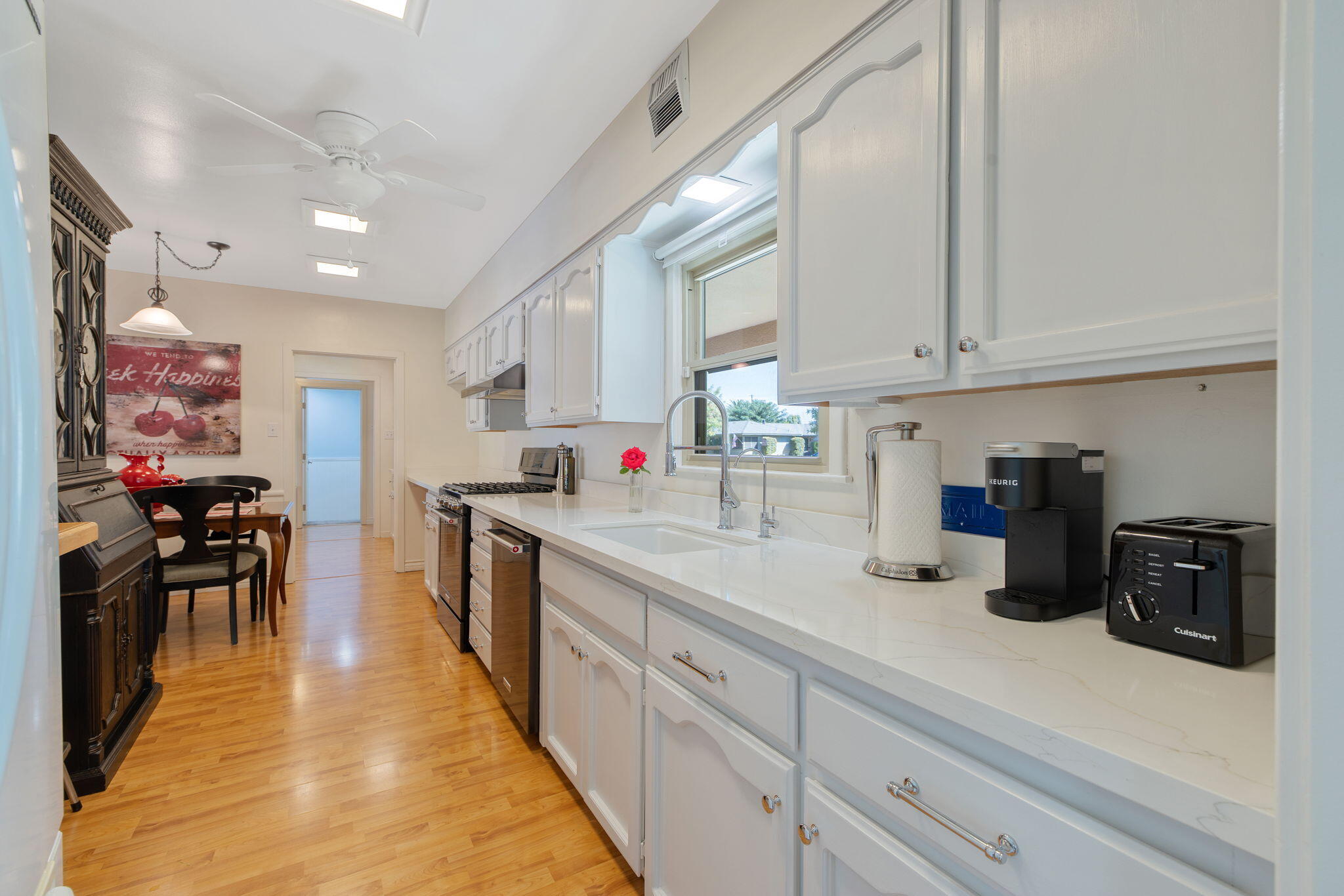 308 Sycamore Dr, Exeter, CA 93221